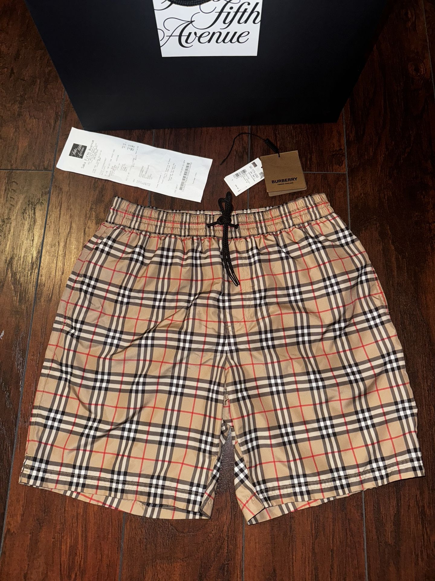 Burberry Shorts size Small