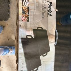 COOKWARE AND 3 PIECE PLATE SET (1 GRIDDLE COOKTOP, 1 CASSEROLE GLASS DISH WITH INSULATED CARRY BAG, 1 3 PIECE SET OF ELITE DISHWAHER SAFE GLASS PLATES