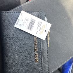 Michael kors wallet new with tags