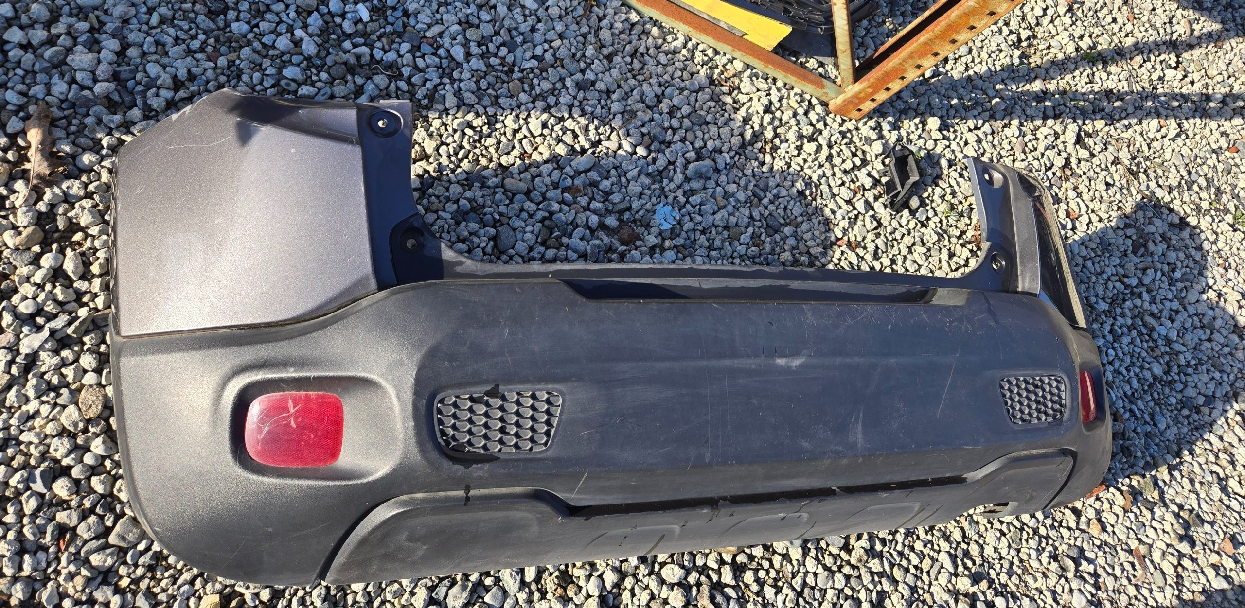 USED REF#B958 2015-2018 JEEP RENEGADE REAR BUMPER ASSEMBLY
