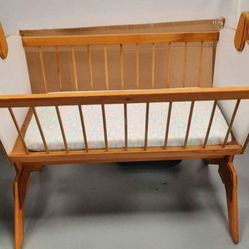 Kids Rocking Crib 