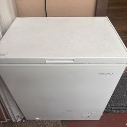 Deep freezer