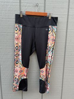 PL Movement Women's Athletic Capri Medium Leggings