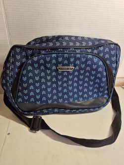 Prodigy travel shoulder bag