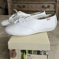 NEW Women’s “Chrissie” by BASS White Leather Upper Shoes Size 7 1/2 