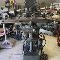 Horizontal Milling Machine w/Tooling