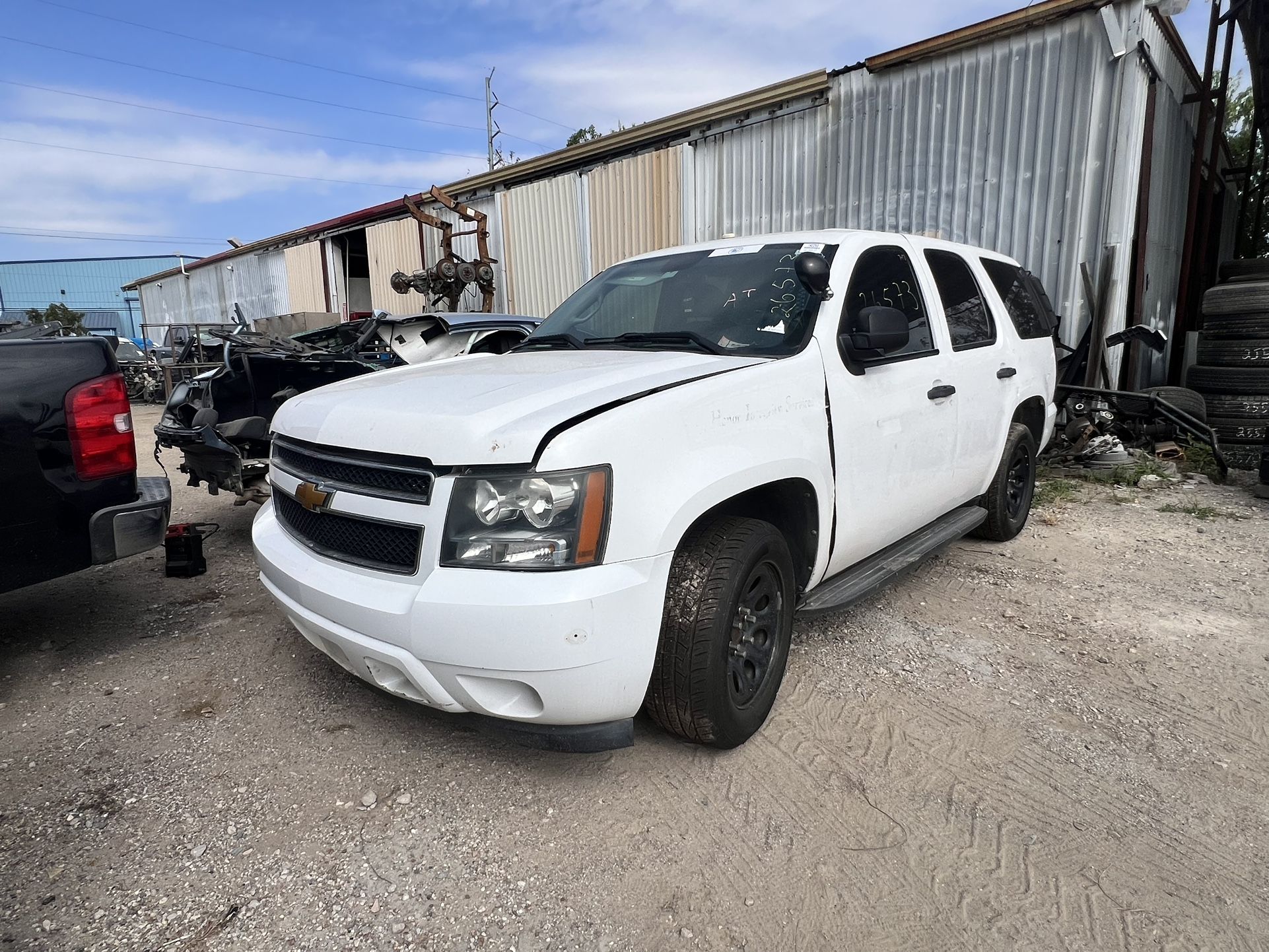 2013 CHEVY TAHOE 5.3L FOR PARTS ONLY