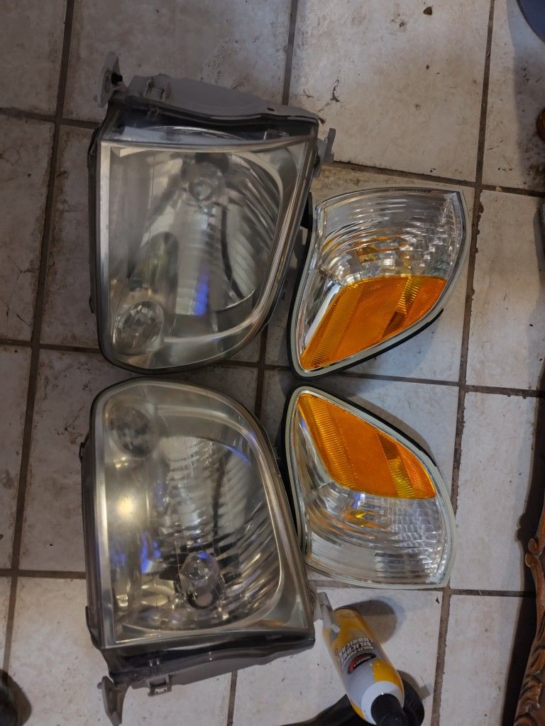 Headlights For A 2005 Toyota Sequoia