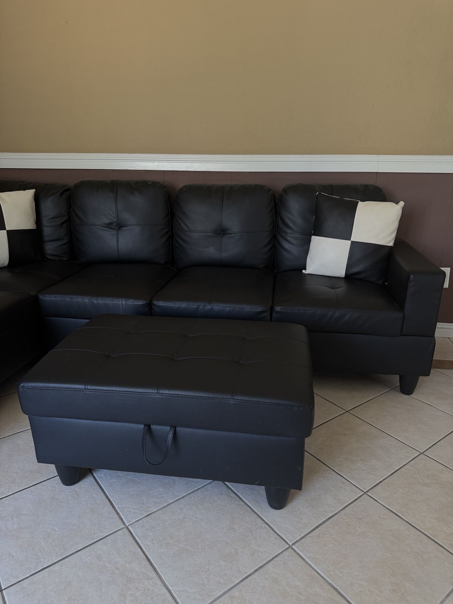 Beautiful Black Leather Right Chaise with Ottoman