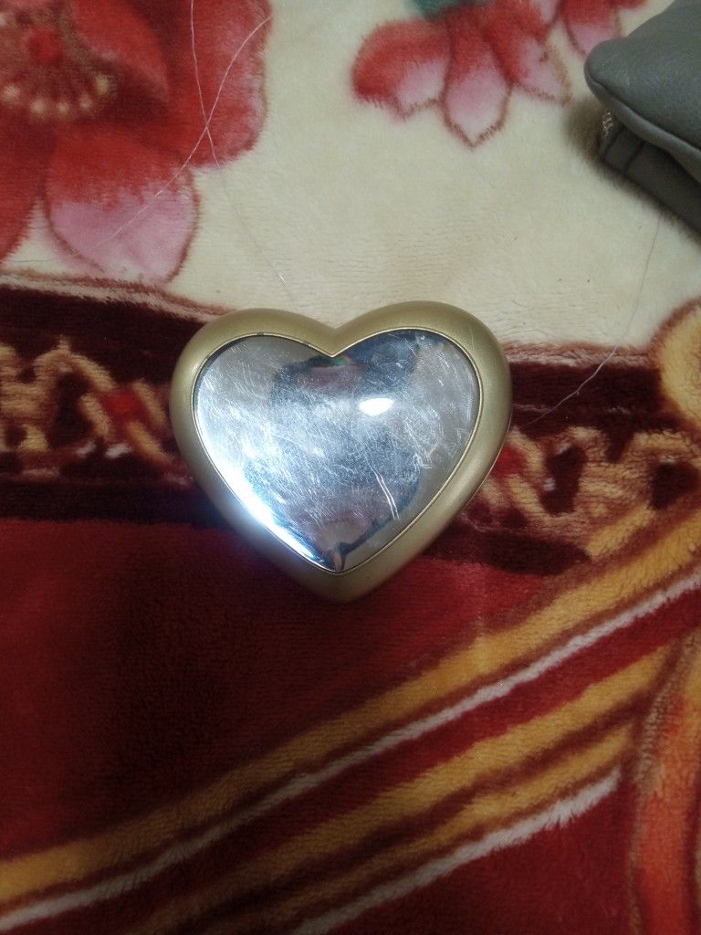 Hallmark Heart Case