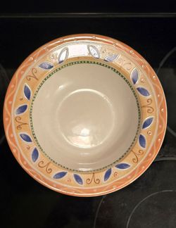 Salerno Large Rim Bowl with Leaf Pattern