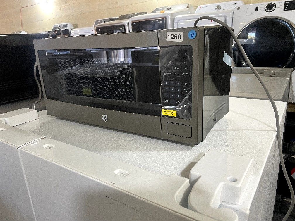 GE 24” 1.6 Cu. Ft. Microwave with Sensor Cooking Stainless steel $125
