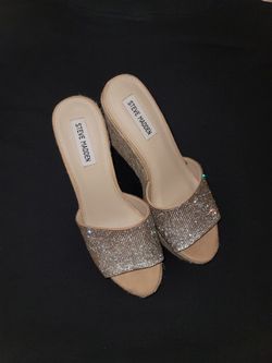 Steve Madden Wedges / Sandals 