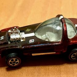 (4) 1960s Redline Hot Wheels (1) 1975 Hot Wheel 🔥 Case