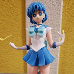 Sailor Moon Figurine