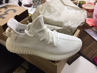 Yeezy V2 CREAM White 10.5 Brand New With Receipt $600 obo