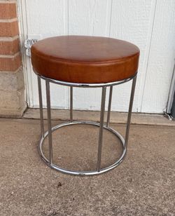 Barrel Style Stool