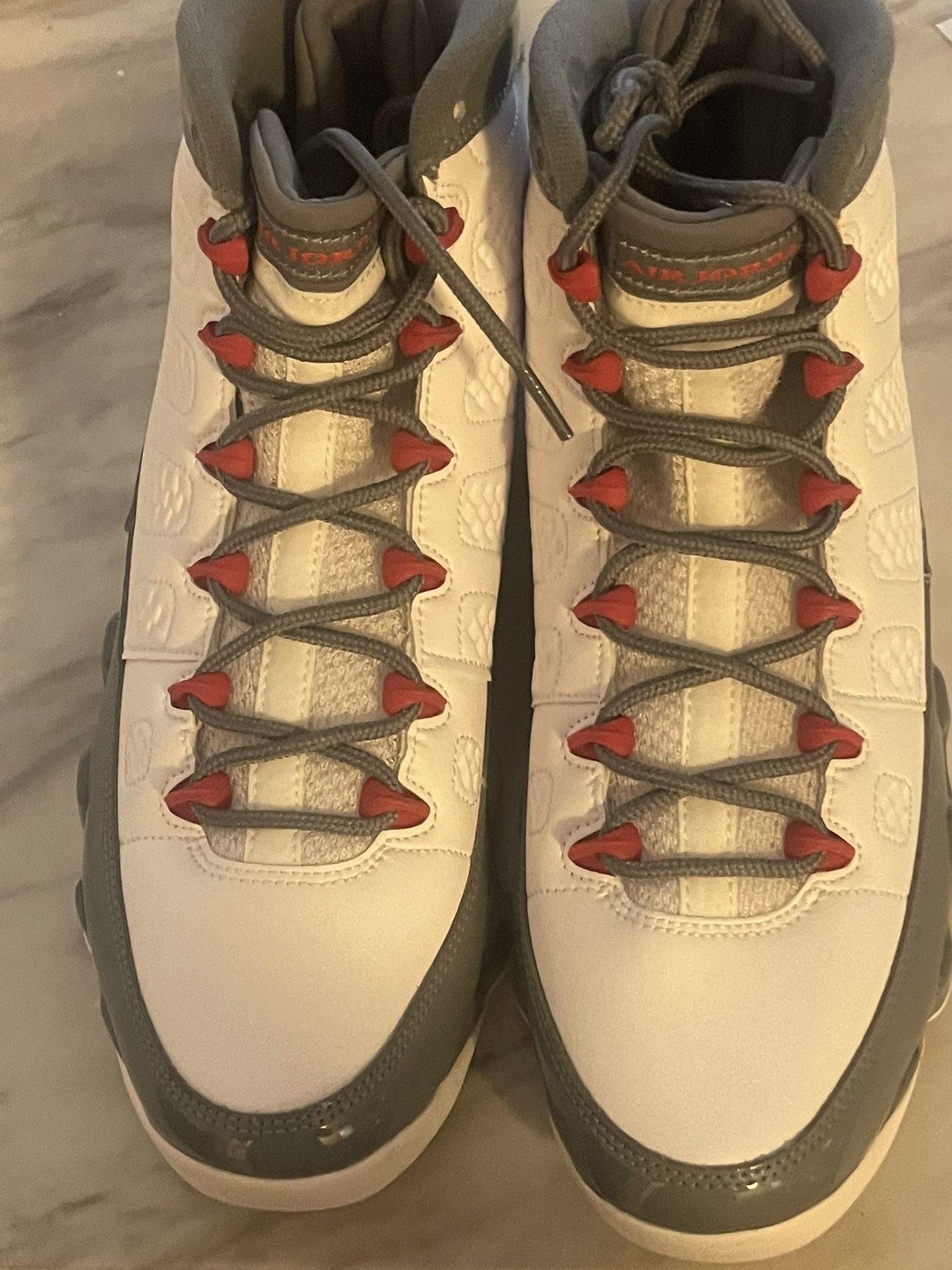 Fire Red 9s DS - Main Image