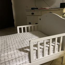 Toddler Bed And Water Proof Mattress 