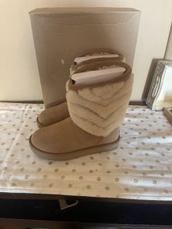 womens ugg size 7 