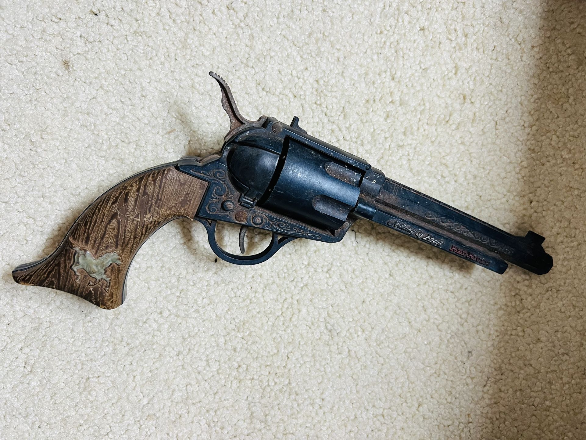1965 Topper Johnny Eagle Red River Plastic Gun