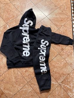 SWEATSUIT SUPREME SWEATSUIT