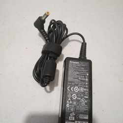 Lenovo Laptop Adapter 20v    2 Amp
