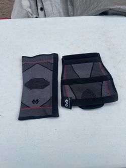 McDavid Knee Compression Knit Sleeve W/ Gel Buttress