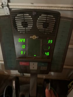 Epic E 950 Elliptical Trainer for Sale in Rialto CA OfferUp