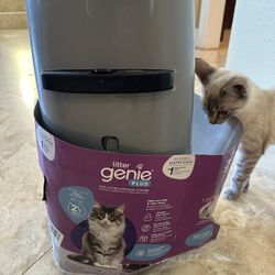 Litter Genie With Extra Bags Refills 