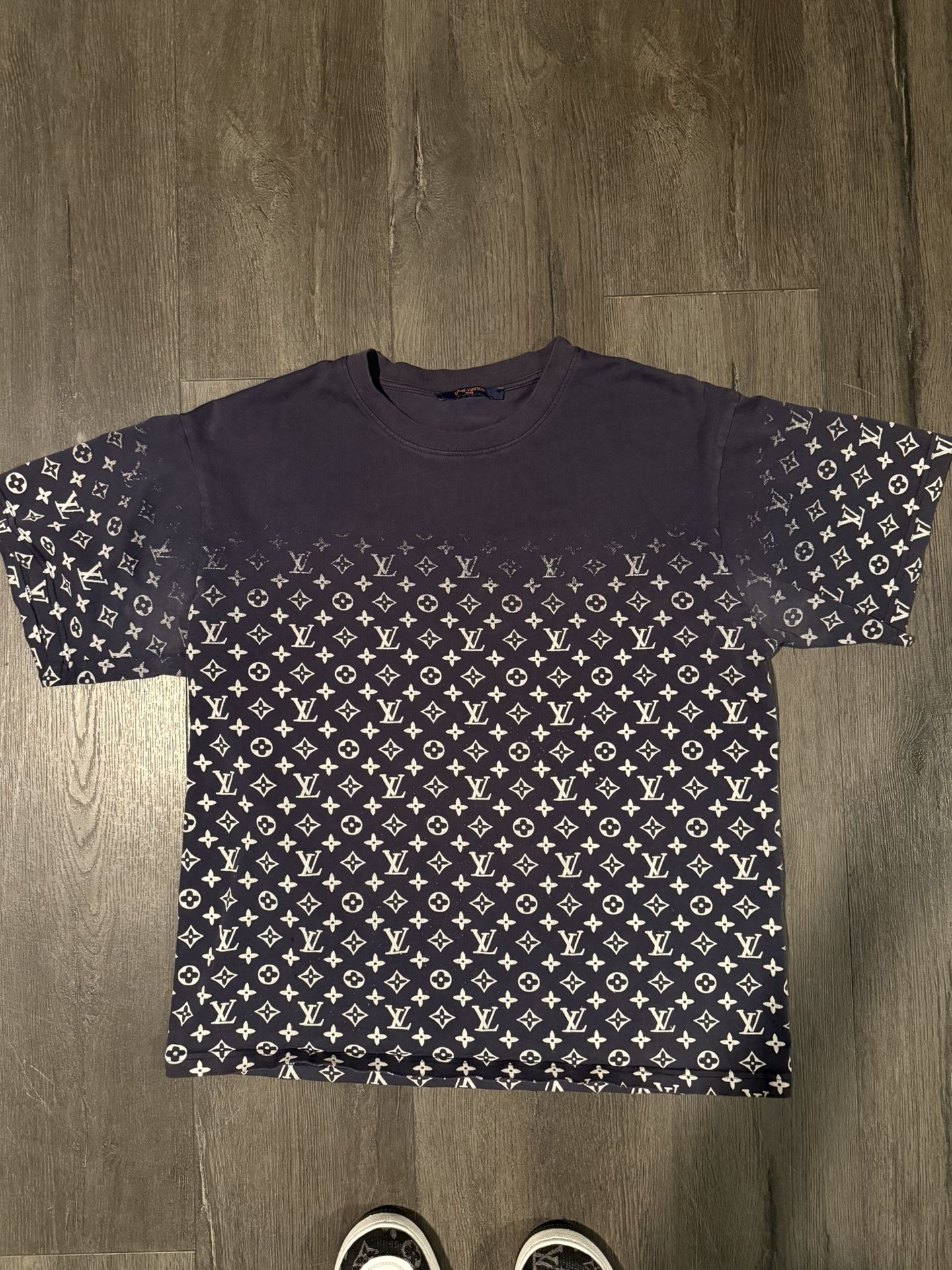 Lv Men’s Tee Shirt 