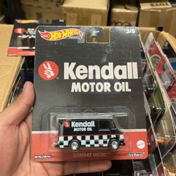 Hot Wheels Kendall Motor Oil Combat Medic 1/64