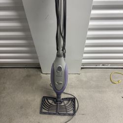 Original Shark Professional Steam Pocket Electronic Steam Corded Dust &Mop SE450