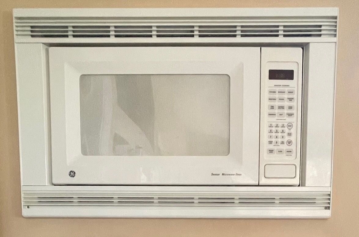 GE Profile Microwave Oven
