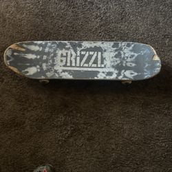 Skateboard (grizzly)
