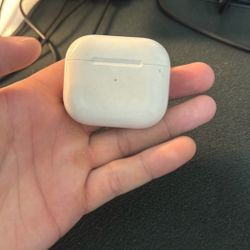 Apple AirPods (2nd Gen) with Charging Case – White