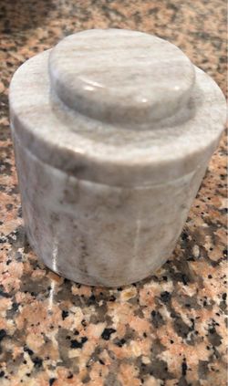 Salt cellar