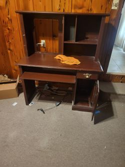 Computer desk