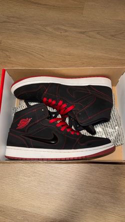 Air Jordan 1 Mid Black Red Sneakers
