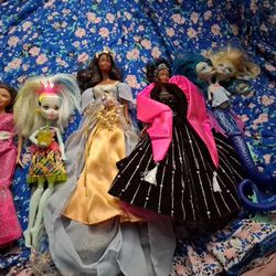 Beautiful Monster High And Barbies Dolls!