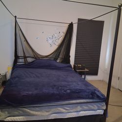 Canopy Bed Frame Queen 