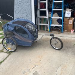 Stroller Bicycle Bracket Missing.
