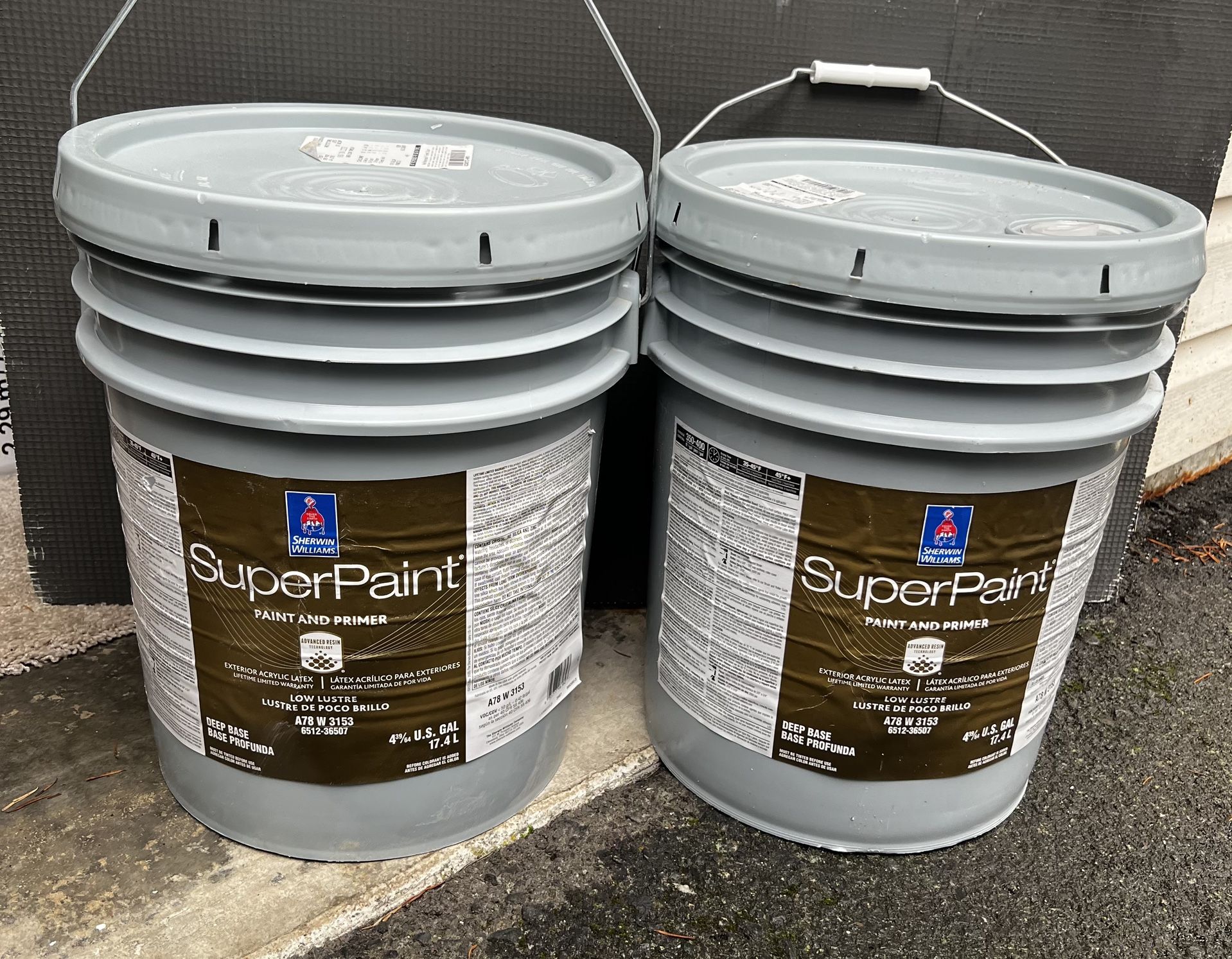 Super paint And Primer In One. Exterior. 10 Gallons