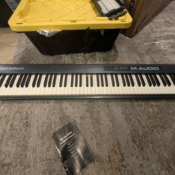 88-key Semi-Weighted Midi Keyboard 