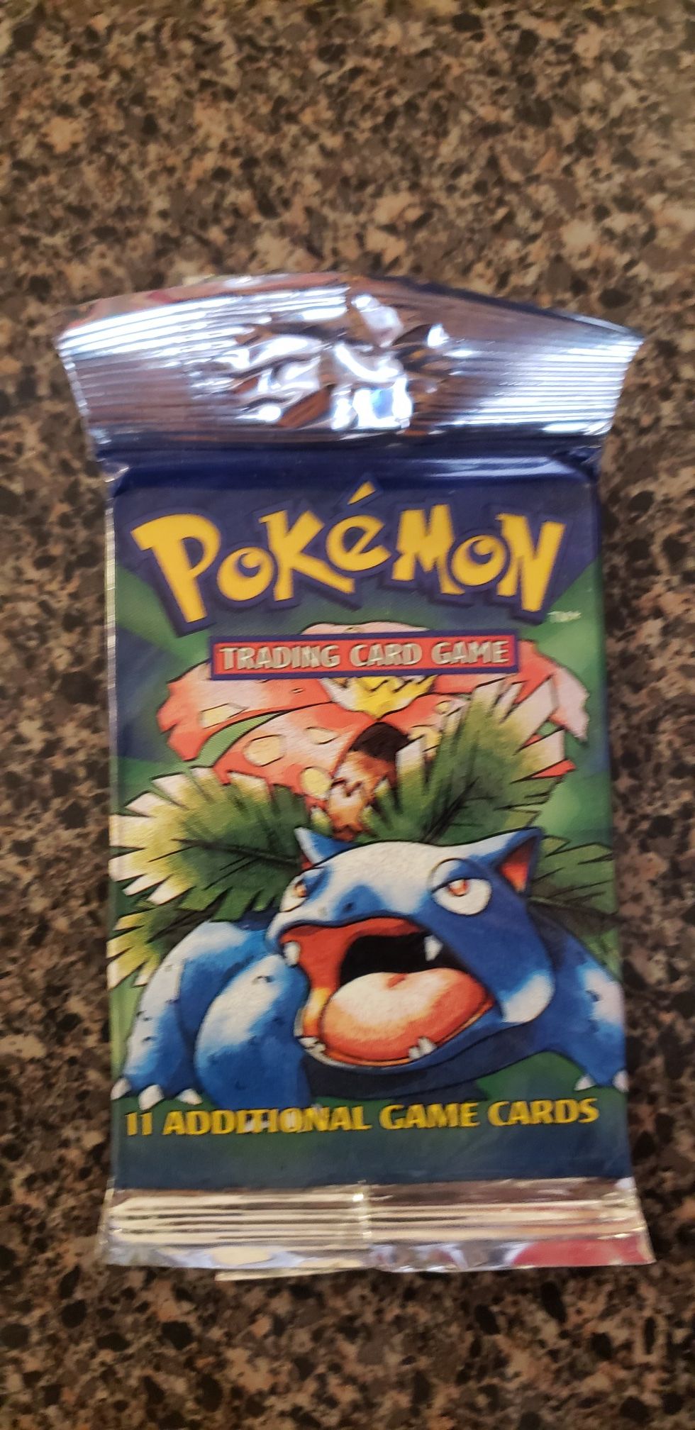 Description Now long out of print, this is the base set 1st Edition of Pokemon. 11 cards per pack.