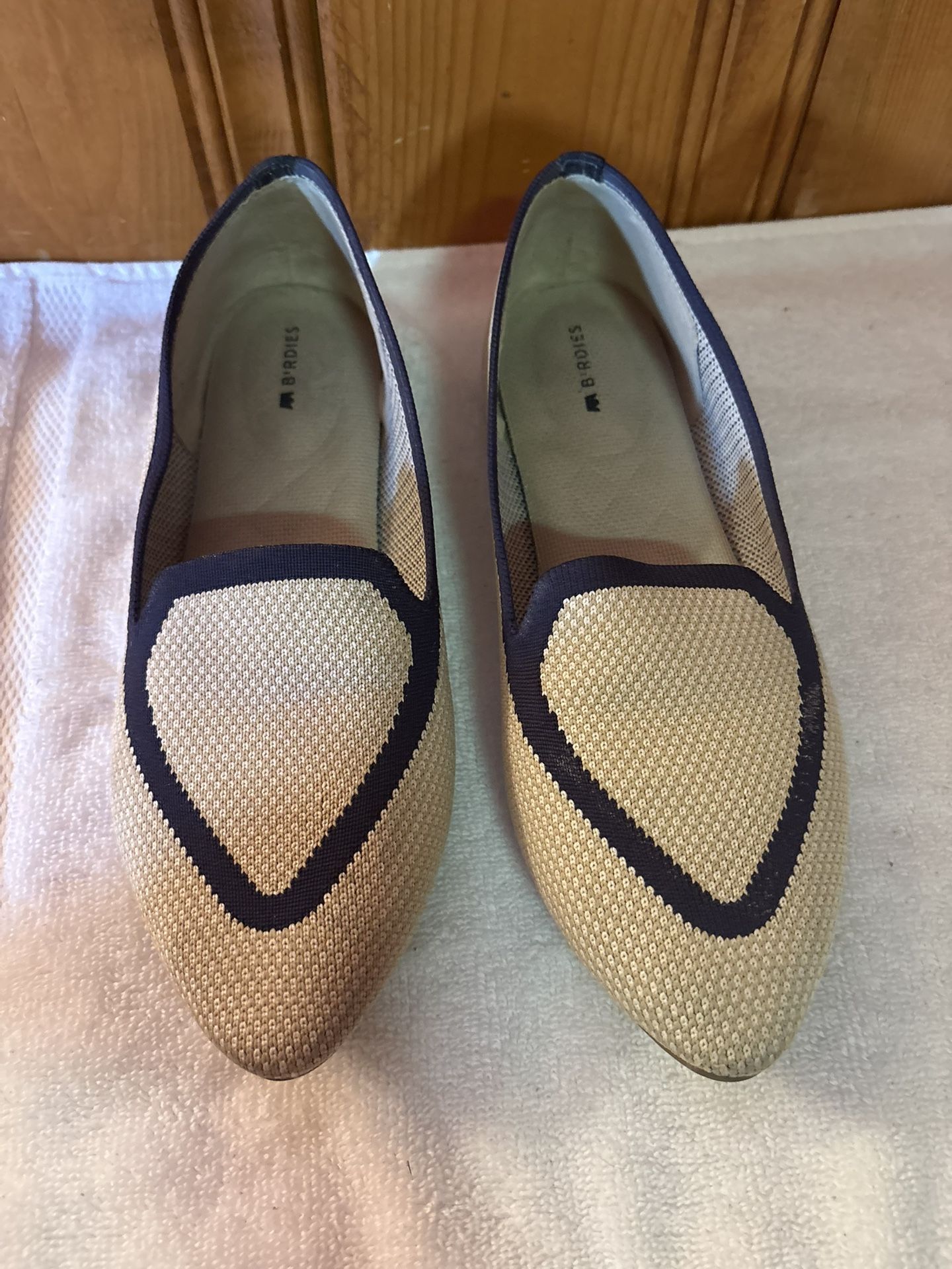 Size 8 Birdies Blackbird Eggshell Navy Knit Pointed Toe Flats Washable