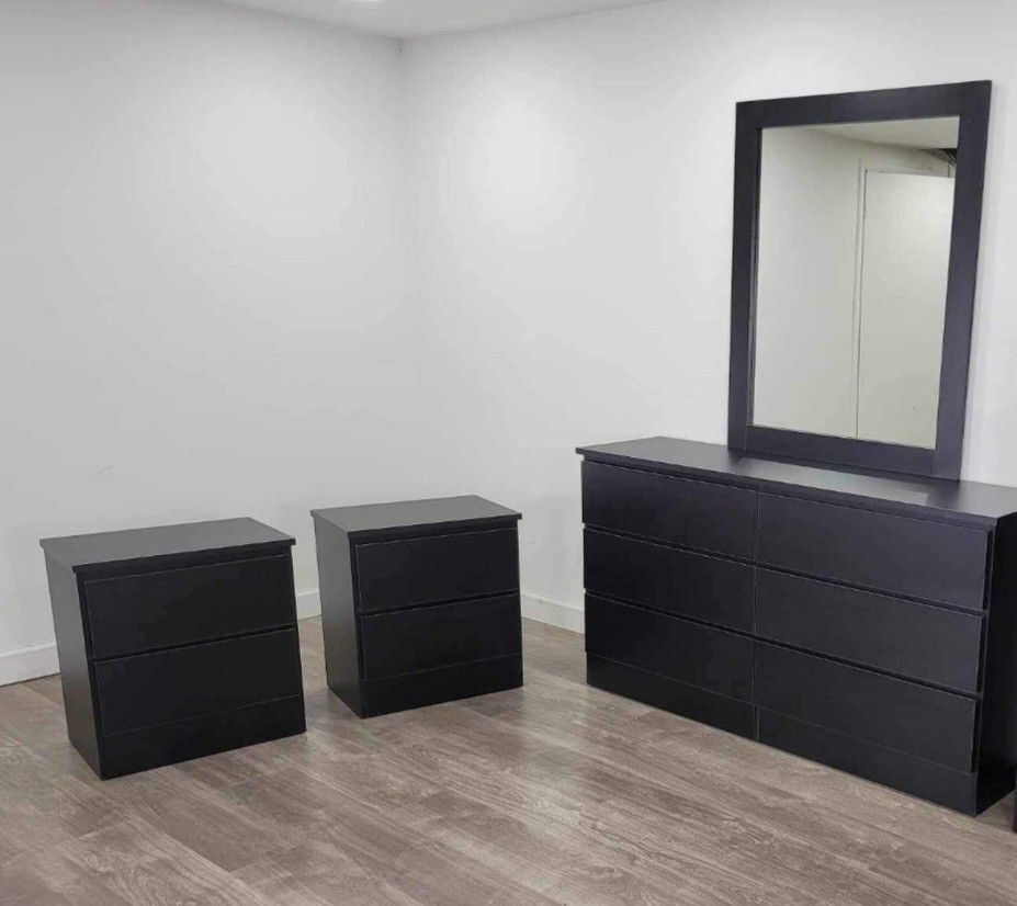 DRESSER WHIT MIRROR AND NIGHTSTANDS  - CÓMODA CON ESPEJO Y MESITAS DE NOCHE 