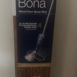Bona Spray Mop for Hardwood Floors, with Refillable Cartridge & Washable Microfiber Pad