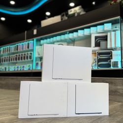 MacBook Air M4 Chip (Newest Models) * Payment Plans Available / Planes De Pagos Disponibles * 