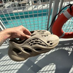 Yeezy Foam Runner ‘Stone Sage’